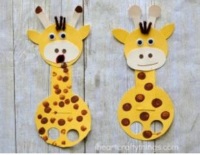 Giraffe finger puppet craft